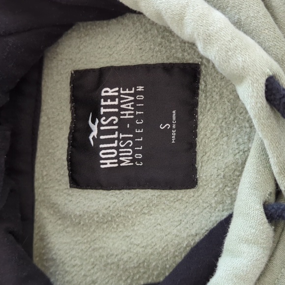 Hollister Logo Tape Hoodie - Picture 2 of 3